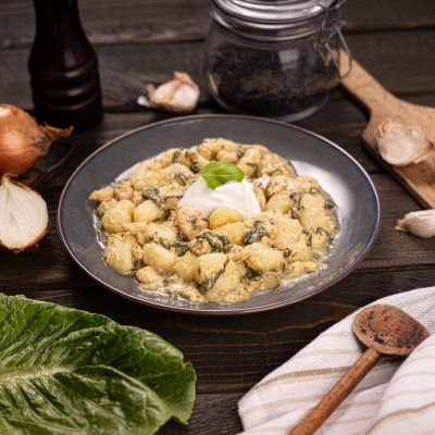 Gnocchi s kuracim masom, spenatom a smotanou_317