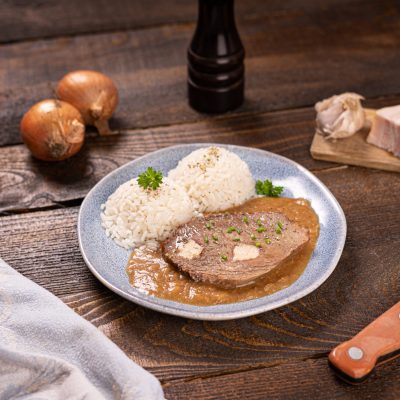 Hovadzie pecene na slanine, ryza_401