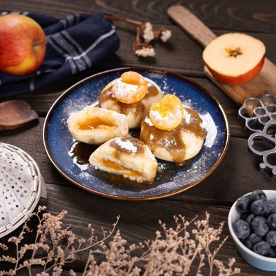 Kysnute buchty s marhulami, sypane skoricou_213